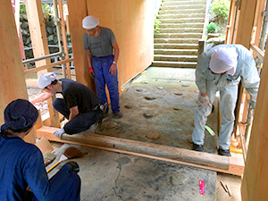 �i17�j�C���ςݏR������t��