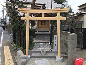 �i9�j�H������