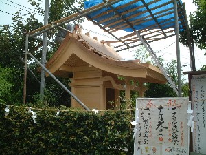 �i8�j��H�H�����i���������j