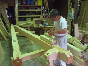 �i4�j�L�U�~���H��